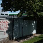 O agora vazio bloco de terreno que anteriormente era o bordel Rainbow Garden na Cowper Street em Footscray, Melbourne, Victoria, quarta-feira, 18 de março de 2026. A trabalhadora sexual migrante asiática Yuko, 62, foi encontrada morta no final de 2024 no bordel que administrava na Cowper Street em Footscray, com Michael James Chalmers acusado de seu assassinato.