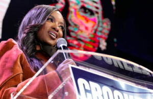 Homem baleado e morto em impasse da SWAT trabalhou na segurança do deputado Crockett, personificado pela polícia Homem baleado e morto em impasse da SWAT trabalhou na segurança do deputado Crockett, personificado pela polícia