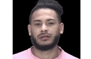 Homem da Carolina do Norte preso em triplo homicídio, supostamente entregue após assassinatos Levi Kevin Jones Mugshot Centro de Detenção do Condado de Oconee