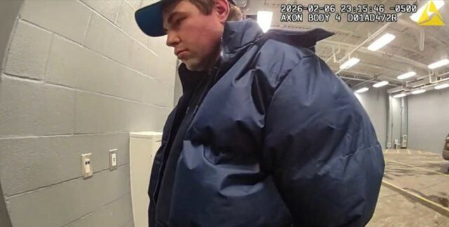 Homem de Ohio copiou a batida de segurança da mãe, Alec Lepe antes de estuprar uma adolescente supostamente lhe enviou fotos ameaçadoras