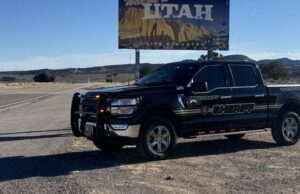 Homem de Utah é preso depois que bonecas sexuais parecidas com crianças foram descobertas em aterro sanitário Homem do Tennessee é preso depois que a esposa encontra vídeos de uma babá adolescente nua em seu telefone