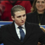 Homem preso após Barron Trump denunciar agressão de mulher por videochamada à polícia de Londres