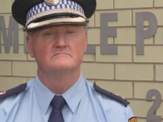 Homem preso após discussão supostamente se tornar mortal em acampamento remoto de NSW Chris McKinnon confirmou que o homem que morreu sofreu ferimentos graves e já estava morto quando os serviços de emergência chegaram.