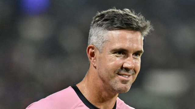 IPL 2026: Kevin Pietersen deixa o cargo de mentor do Delhi Capitals
