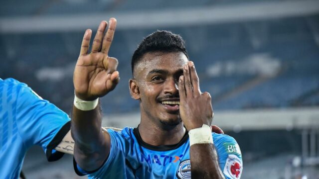 ISL 2025-26: Gol de Noufal leva Mumbai City FC ao topo da tabela com uma vitória por um gol sobre Mohun Bagan
