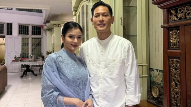 Ikut Rayakan Lebaran, Kekasih Akhirnya Ungkap Agama Chef Juna Ikut Rayakan Lebaran, Kekasih Akhirnya Ungkap Agama Chef Juna
