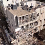 Imagens de drone mostram as consequências do ataque com mísseis iranianos em Tel Aviv