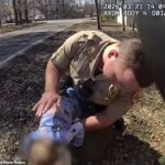 Dois soldados do estado de Maryland foram capturados em imagens de câmera corporal salvando um bebê sufocado na beira da estrada no sábado à tarde (foto)