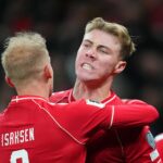 Imprensa dinamarquesa decide quem foi melhor entre Rasmus Hojlund e Christian Eriksen na vitória da Dinamarca