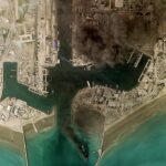 Incêndios assolam o quartel-general naval de Bandar Abbas no Irã, tráfego no Estreito de Ormuz paralisado