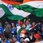 Fogos de artifício explodem no final da partida final internacional de um dia (ODI) da Copa do Mundo de Críquete Masculino da ICC de 2023 entre Índia e Austrália, no Estádio Narendra Modi, em Ahmedabad.