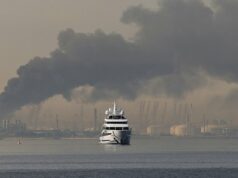 Influenciadores de Dubai alertaram que podem ser presos por causa de postos de guerra A Casa Branca divulgou esta filmagem do naufrágio de um navio de guerra iraniano, o IRIS Dena, na costa do Sri Lanka. O torpedo foi disparado de um submarino de ataque rápido dos EUA.