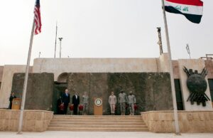 Instalação diplomática dos EUA no Iraque atingida por drone Instalação diplomática dos EUA no Iraque atingida por drone