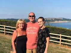 Instrutor de fitness britânico, 35 anos, que precisa desesperadamente de um transplante de pulmão, está preso no Oriente Médio, aguardando evacuação médica urgente para o Reino Unido Laura Storr, 35, (à direita) ficou presa no Oriente Médio aguardando evacuação médica urgente para o Reino Unido para um transplante de pulmão