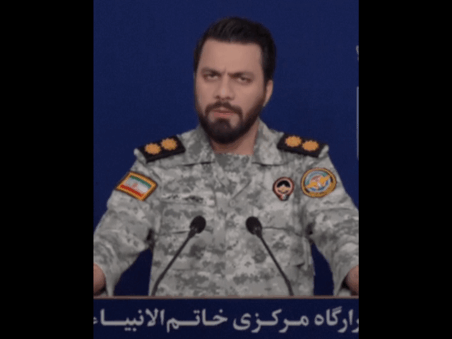 Irã alerta que portos dos Emirados Árabes Unidos e 'esconderijos americanos' são alvos
