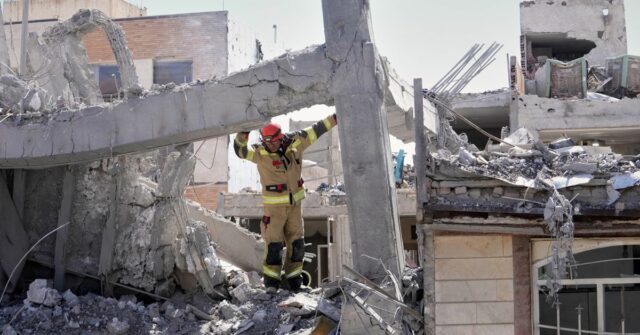 Israel alerta que ataques ao Irã 'irão aumentar e se Teerã, Irã