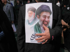 Israel está a matar rapidamente os principais líderes do Irão. Especialistas alertam que a estratégia pode sair pela culatra Yahoo news home