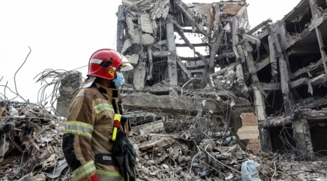 Israel, os EUA e o Irão violaram o direito internacional?
