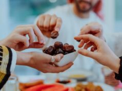 Jadwal Buka Puasa Hari Ini para Wilayah Jacarta e Sekitarnya, sábado 14 de março de 2026 Jadwal Buka Puasa Hari Ini para Wilayah Jacarta e Sekitarnya, sábado 14 de março de 2026