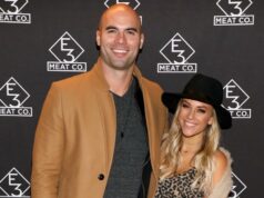 Jana Kramer diz que avisou o ex-marido Mike Caussin sobre as revelações do livro Mike Caussin agradece à ex Jana Kramer depois de ler sua mensagem de agradecimento nos agradecimentos do livro 586