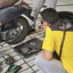 Jangan Sepelekan Ban Belakang Motor Matik Goyang, Ini Biang Keladinya