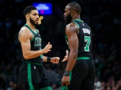 Jaylen Brown, do Celtics, estabelece o recorde direto sobre Jayson Tatum Jaylen Brown and Jayson Tatum of the Celtics