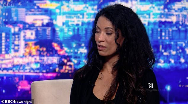 Jeffrey Epstein 'forçou uma jovem a fazer sexo com Andrew Lisa Phillips disse que sua amiga ficou ‘traumatizada’ depois de ser obrigada a entrar em uma sala onde Andrew estava esperando, alegando que Epstein ‘gostava de ter coisas nas pessoas’