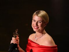 Jessie Buckley revela o nome de sua filha pela primeira vez em um emocionante discurso de aceitação ao dedicar seu Oscar de Melhor Atriz ao “lindo caos do coração de uma mãe” e promete ter “mais 20.000 bebês” com seu marido Jessie Buckley compartilhou o nome de sua filha pela primeira vez ao receber o prêmio de Melhor Atriz no Oscar na noite de domingo em Los Angeles