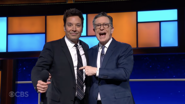 Jimmy Fallon faz serenata para Stephen Colbert com uma música comovente e engraçada
