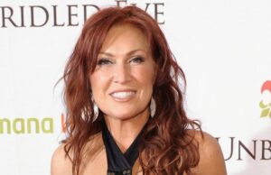 Jo Dee Messina ‘não se reconheceu’ antes da transformação para perda de peso Jo Dee Messina diz que ‘não se reconhecia’ antes de sua transformação para perda de peso