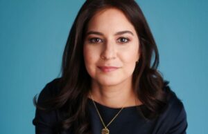 Joanna Stern se junta à NBC News como analista-chefe de tecnologia e também administrará seu próprio empreendimento de criação Joanna Stern se junta à NBC News como analista-chefe de tecnologia e também administrará seu próprio empreendimento de criação