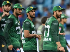 Jogador de críquete do Paquistão é penalizado por mau comportamento com funcionárias de hotel Jogador de críquete do Paquistão é penalizado por mau comportamento com funcionárias de hotel