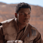 John Boyega confirma que 'Eu realmente falei' com o novo chefe de 'Star Wars' sobre o futuro de Finn, anos depois de alertar a Disney para nunca mais deixar de lado personagens negros
