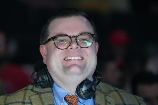 John Fanta, da NBC, empata depois de dizer que Iowa John Fanta, da NBC, empata depois de dizer que Iowa não teve chance contra a Flórida