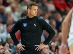Jon Scheyer reage depois que Siena dá um susto de loucura em Duke no início de março Duke Blue Devils coach Jon Scheyer