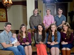 Joseph Duggar de ’19 Kids and Counting’, acusado de abuso sexual infantil, aguarda extradição para a Flórida Joseph Duggar de '19 Kids and Counting', acusado de abuso sexual infantil, aguarda extradição para a Flórida