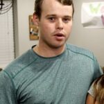 Joseph Duggar foi preso na quarta-feira em conexão com a declaração de que tocou uma menina de nove anos em suas roupas íntimas e genitais