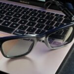 Três pares de óculos de sol Ray-Ban