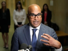 Juiz multa defensor público de São Francisco após considerá-lo por desacato por recusar novos casos Yahoo news home