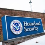 Juiz nomeado por Trump condena 'vilania' do DHS em relação ao detido do ICE