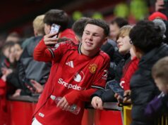 Kai Rooney assina com a mesma agência de dois jogadores do Man Utd, depois que Wayne confirmou a mudança de posição Kai Rooney assina com a mesma agência de dois jogadores do Man Utd, depois que Wayne confirmou a mudança de posição