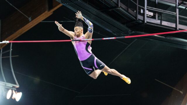 Karalis sobe para segundo atrás de Duplantis na lista do Karalis sobe para segundo atrás de Duplantis na lista do salto com vara