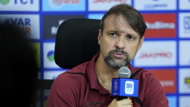 Kata Pelatih Persija soal 4 Anak Asuhnya yang Dipanggil John Kata Pelatih Persija soal 4 Anak Asuhnya yang Dipanggil John Herdman para FIFA Series 2026