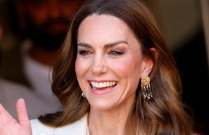 Kate Middleton combina seus vestidos arejados com estes saltos confortáveis de US $ 54 Catarina, Princesa de Gales, conhecida como Duquesa de Rothesay quando está na Escócia, encontra-se com agricultores na Fazenda Brodieshill, Moray, Escócia, para aprender sobre os esforços que estão sendo feitos para melhor apoiar a saúde mental e o bem-estar dos jovens em 2 de novembro de 2023 em Moray, Escócia. O Príncipe William, Duque de Rothesay e Catherine, Duquesa de Rothesay, estão visitando a Escócia para se encontrarem com organizações que apoiam as comunidades rurais e aqueles que trabalham fornecem apoio de saúde mental aos jovens através do acesso ao ar livre e da aprendizagem prática.