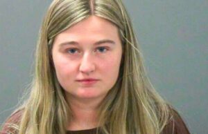 Kendra Duggar acusada de colocar crianças em perigo após a prisão do marido Joseph Duggar Kendra Duggar acusada de colocar crianças em perigo após a prisão do marido Joseph Duggar