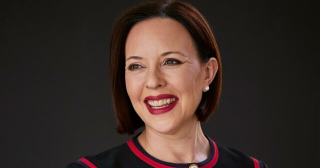 Kennedy Center perde o diretor da Orquestra Sinfônica Nacional para um grande centro de apresentações de Los Angeles
