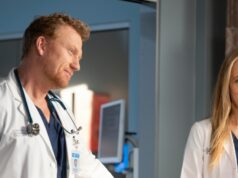 Kevin McKidd e Kim Raver, membros do elenco de longa data de ‘Grey’s Anatomy’, deixando o programa após o final da 22ª temporada Kevin McKidd e Kim Raver na temporada 21, episódio 5 de Grey's Anatomy,