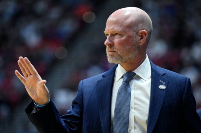 Kevin Willard sob ataque após a derrota de Villanova no Head coach Kevin Willard of the Villanova Wildcats