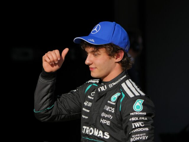 Kimi Antonelli se torna o mais jovem piloto de F1 a conquistar a pole position em um Grande Prêmio
