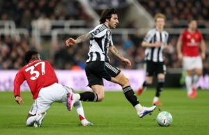 O fator Kobbie Mainoo na busca pela transferência de Tonali do Man Utd é uma história maior do que a mudança em si Kobbie Mainoo está começando a enfrentar um problema familiar sob o comando de Carrick, ele não pode justificar Amorim